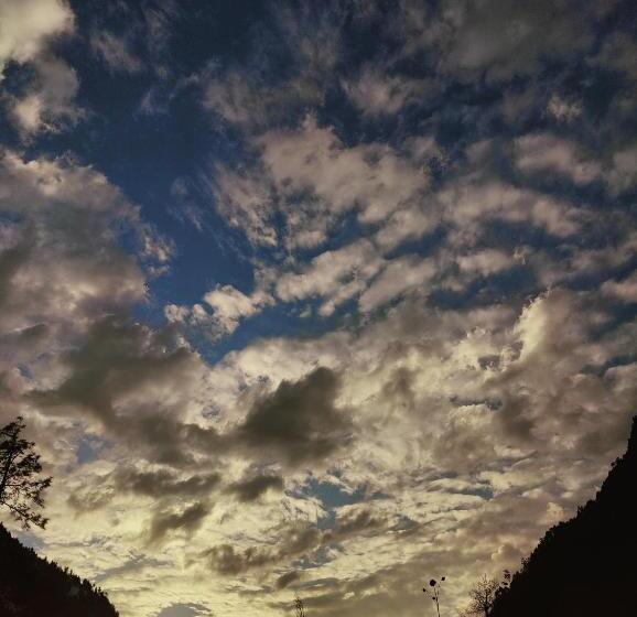 پانسیون Breathe Inn