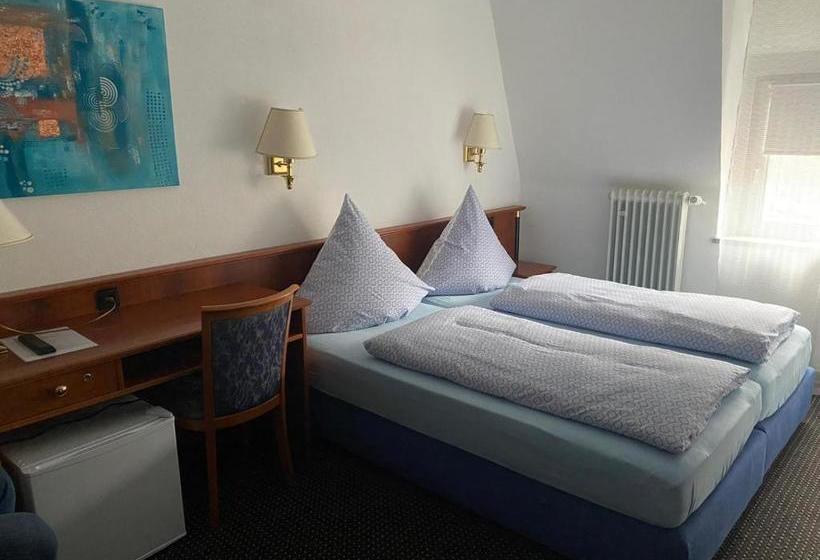 Пансион Cafe Moselterrasse