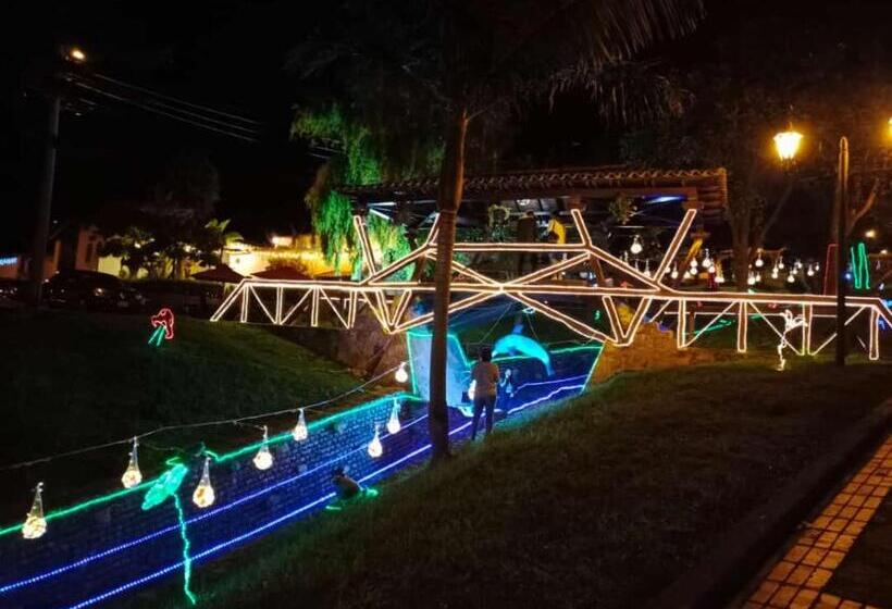 بنسيون Hospedaje Rodal