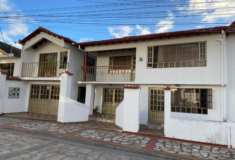 بنسيون Hospedaje Rodal