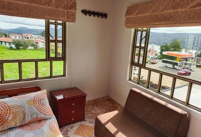 بنسيون Hospedaje Rodal