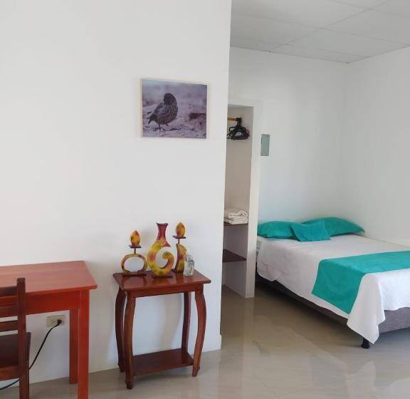 פנסיון Hostal Los Flamencos