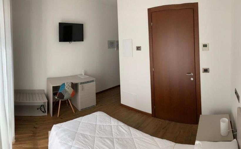 بنسيون Locanda L'officina