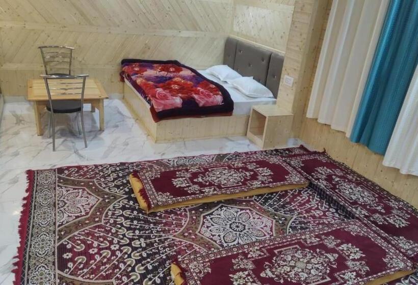 بنسيون Majestic Mountain Bhaiji Guest House