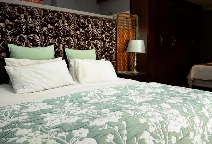 بنسيون Marculem Guest Farm