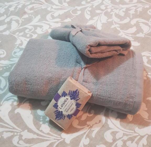 פנסיון Room In Guest Room  Private Individual Room With Exit Terrace And Shared Bathroom