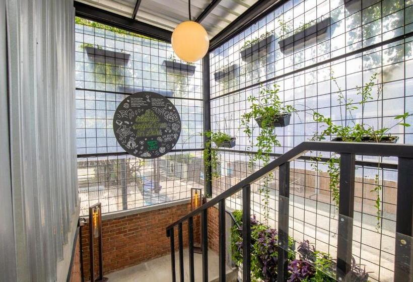 ペンション Sekararum Butik Syariah Guesthouse