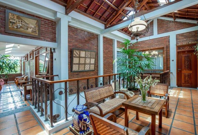 ペンション Sekararum Butik Syariah Guesthouse