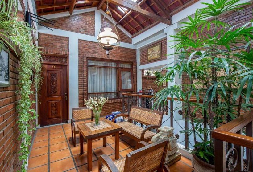 پانسیون Sekararum Butik Syariah Guesthouse