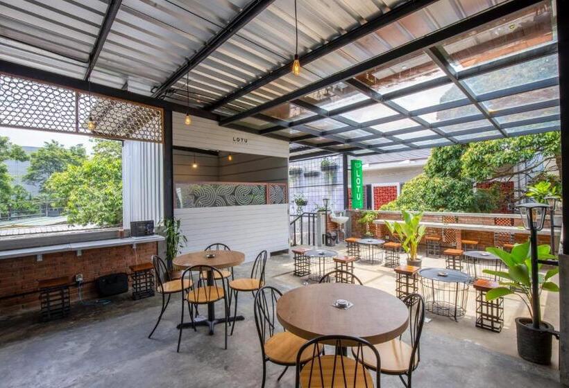 ペンション Sekararum Butik Syariah Guesthouse