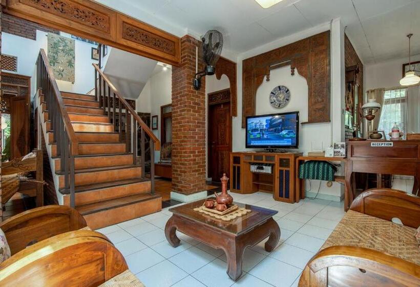 پانسیون Sekararum Butik Syariah Guesthouse