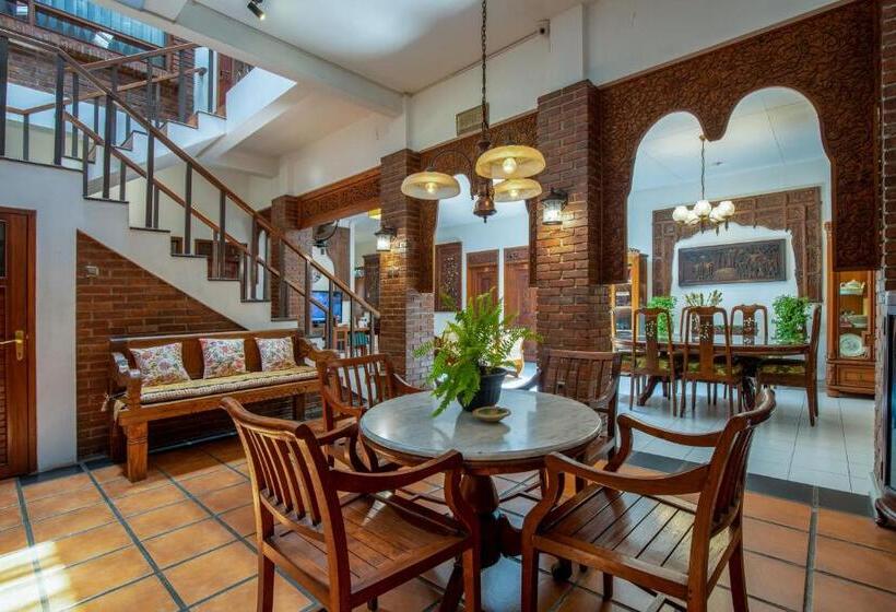 پانسیون Sekararum Butik Syariah Guesthouse