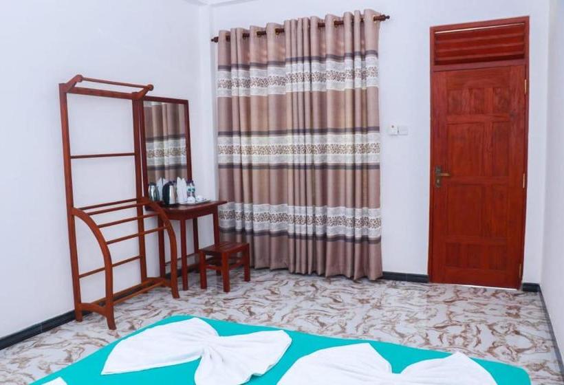 بنسيون Virgin Forest Inn