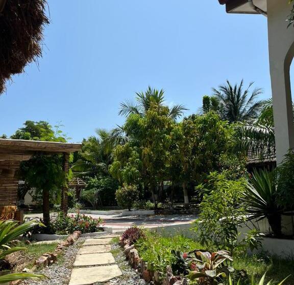 African Treasure Beach Resort