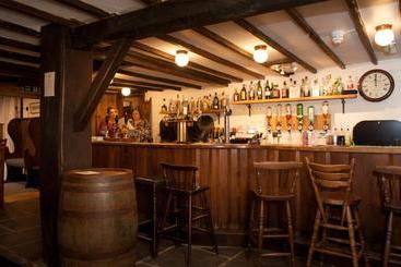 هاستل The Kings Arms