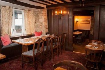 هاستل The Kings Arms