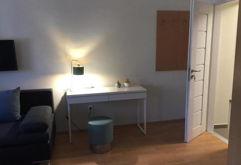 مبيت وإفطار Kikerics Vendégház