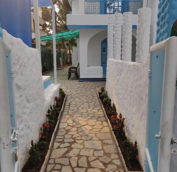 ベッドアンドブレックファースト Makarios Boutique