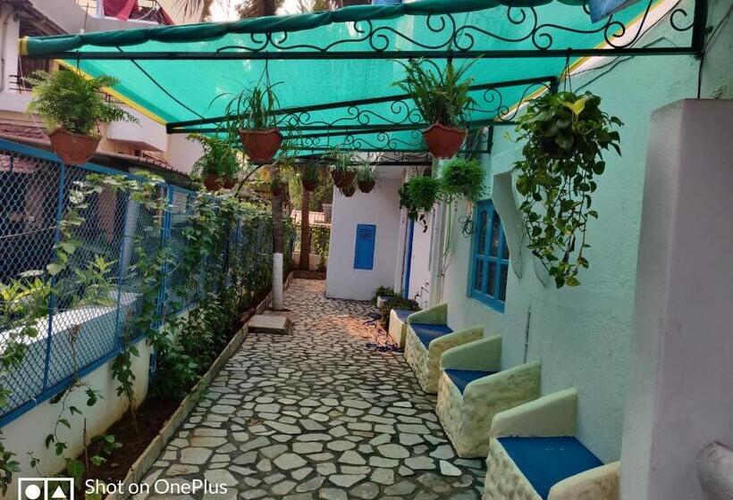 ベッドアンドブレックファースト Makarios Boutique