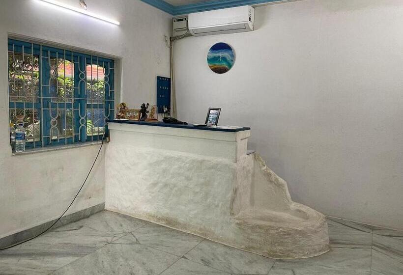 ベッドアンドブレックファースト Makarios Boutique