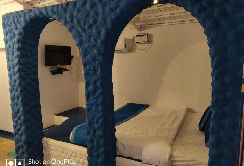 ベッドアンドブレックファースト Makarios Boutique