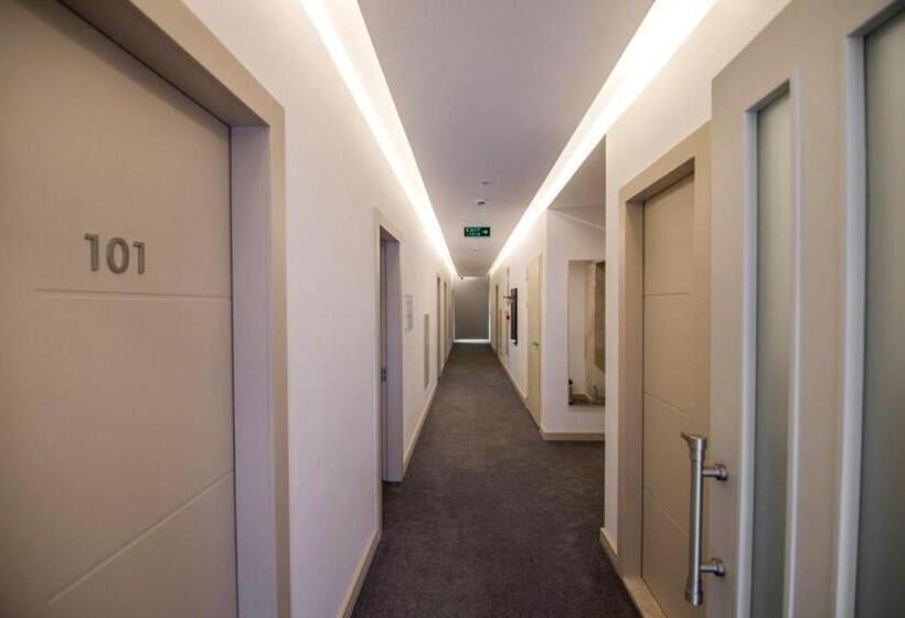 Dovv Hotel Busıness