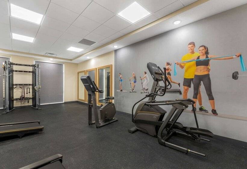 酒店 La Quinta Inn & Suites By Wyndham Coralville Iowa City