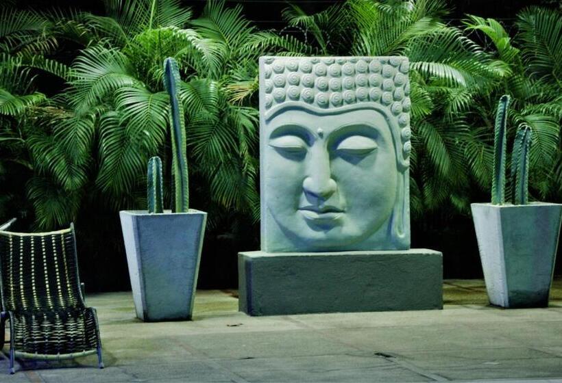 Отель Boutique Budapez