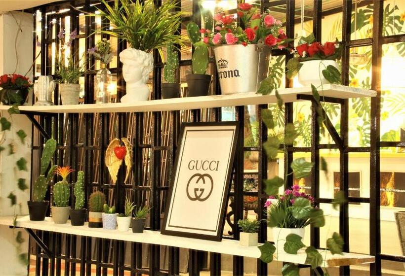 Отель Boutique Budapez