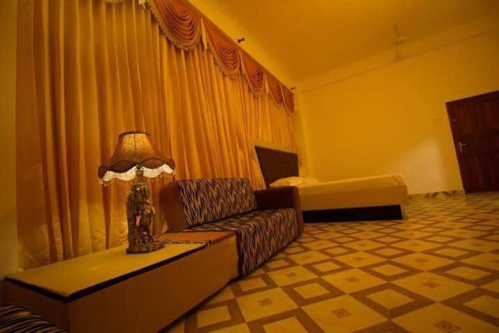 Отель Chilaw City