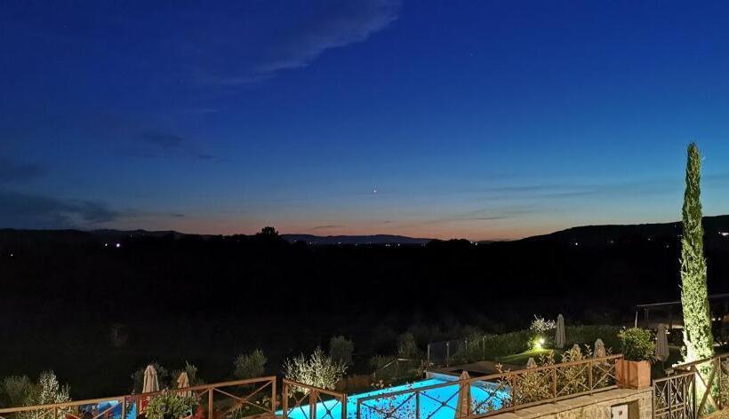 هتل Chimera Tuscany Resort