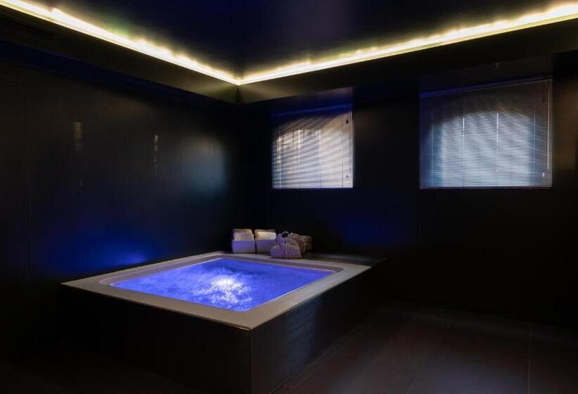 هتل Chimera Tuscany Resort