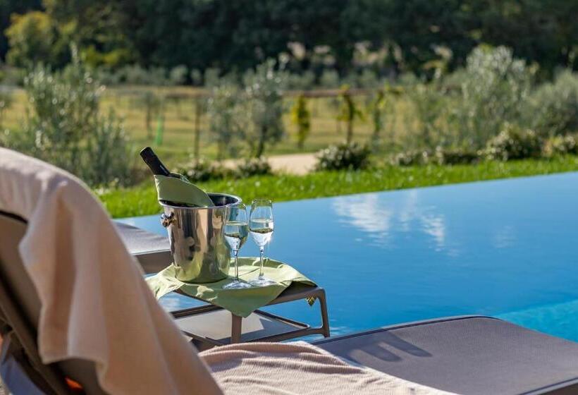 هتل Chimera Tuscany Resort