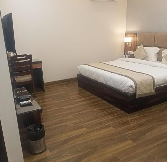 בית מלון כפרי Ddsuites Agra