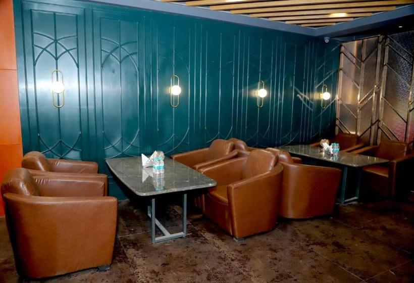 בית מלון כפרי Ddsuites Agra