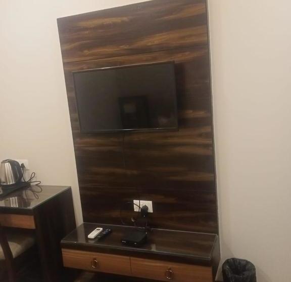 בית מלון כפרי Ddsuites Agra