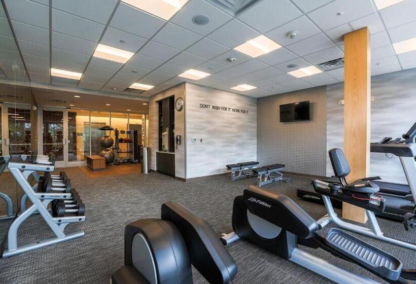 فندق Fairfield Inn & Suites Marquette