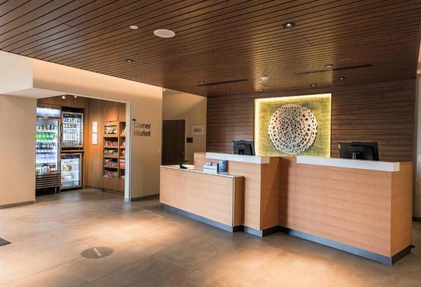 فندق Fairfield Inn & Suites Marquette