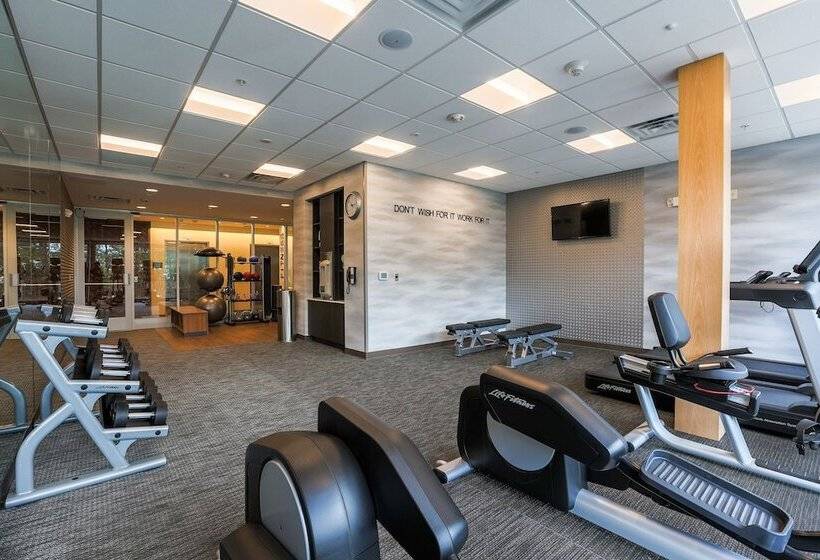 هتل Fairfield Inn & Suites Marquette
