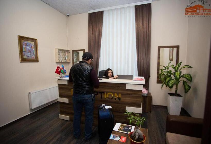 هتل Grand Qafqaz Hostel