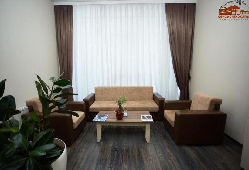 هتل Grand Qafqaz Hostel