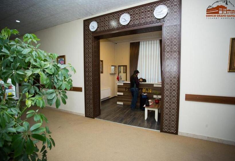 هتل Grand Qafqaz Hostel