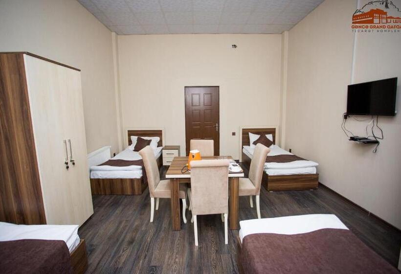 هتل Grand Qafqaz Hostel