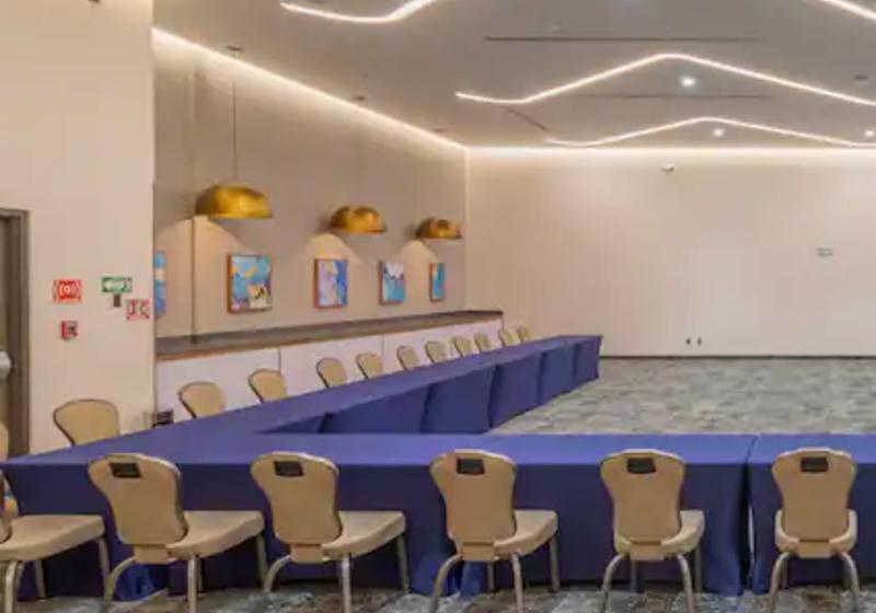 בית מלון כפרי Hampton By Hilton Aguascalientes Downtown