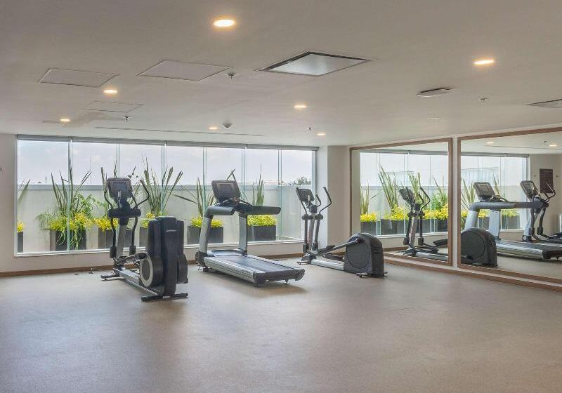 בית מלון כפרי Hampton By Hilton Aguascalientes Downtown