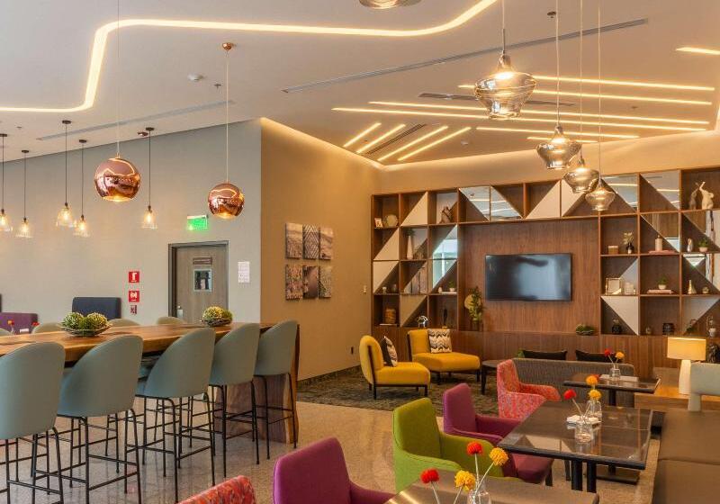 בית מלון כפרי Hampton By Hilton Aguascalientes Downtown