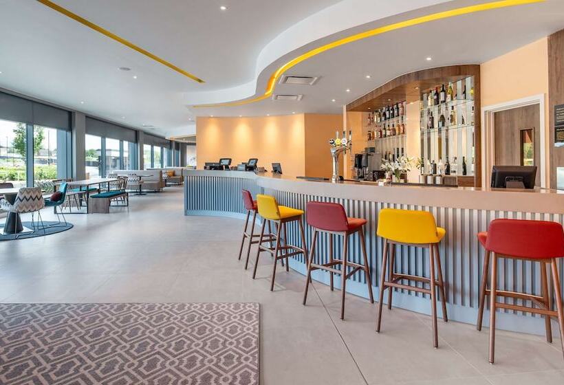 ホテル Hampton By Hilton High Wycombe