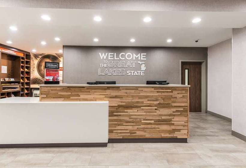 בית מלון כפרי Hampton Inn & Suites Benton Harbor