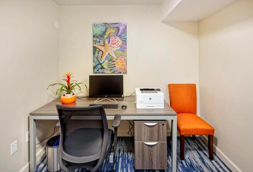 בית מלון כפרי Inn At Moss Landing Point