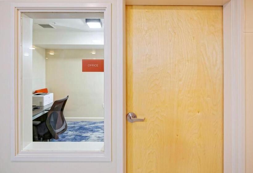 בית מלון כפרי Inn At Moss Landing Point